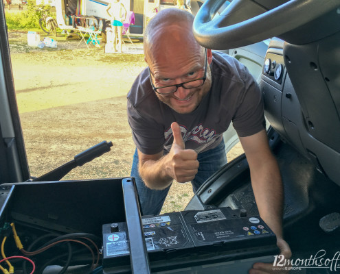 Wechsel der Versorgungsbatterie