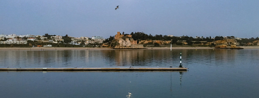 Mondschein über dem Rio Arade, Portimao