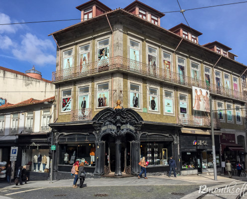 Fassade in der Innenstadt von Porto